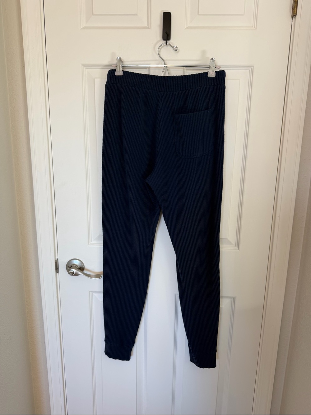 Alo Muse Sweatpant, M - Picture 3 of 7